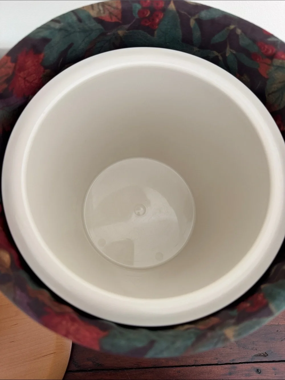 Vintage Longaberger Ice Bucket Basket With Fall Leaves Liner and Leaves Charm.
